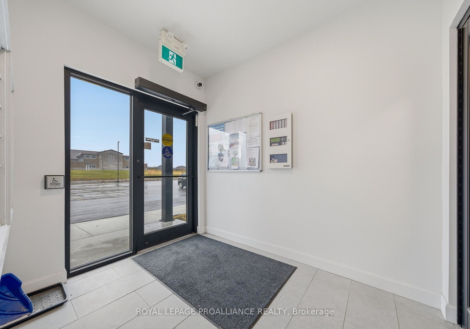 20-hillside-meadow-drive-quinte-west-ontario-x13000212