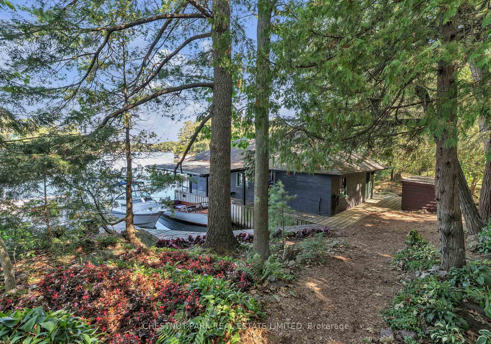 36-bostwick-island-front-of-leeds-seeleys-bay-ontario-x13000244
