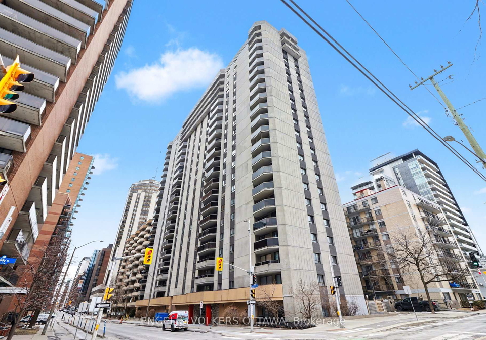 470-laurier-avenue-w-ottawa-ontario-x13000670