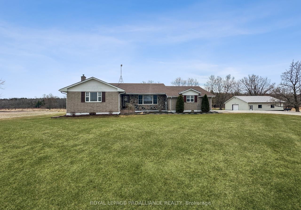 305-valley-road-prince-edward-county-ontario-x13000678