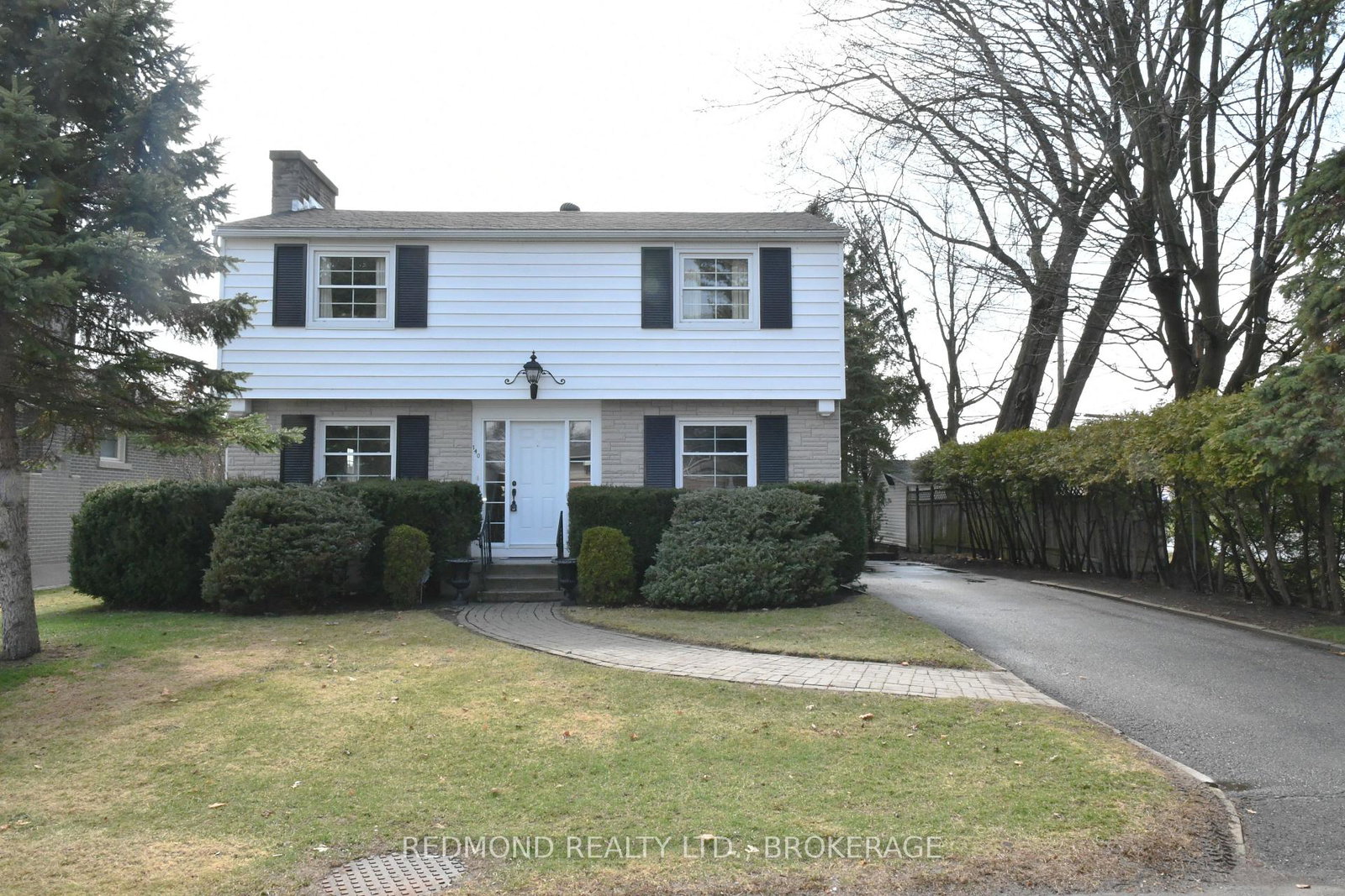 140-churchill-drive-gananoque-ontario-x13000816