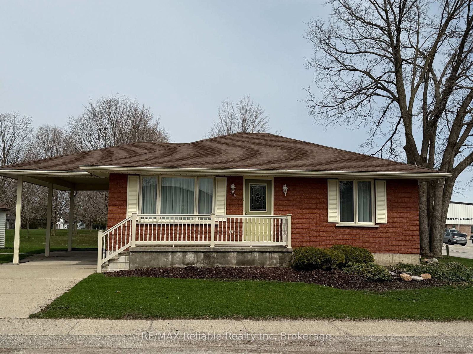 116-duke-street-huron-east-ontario-x13000888