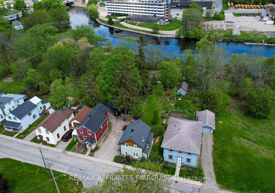 20-river-street-smiths-falls-ontario-x13001042
