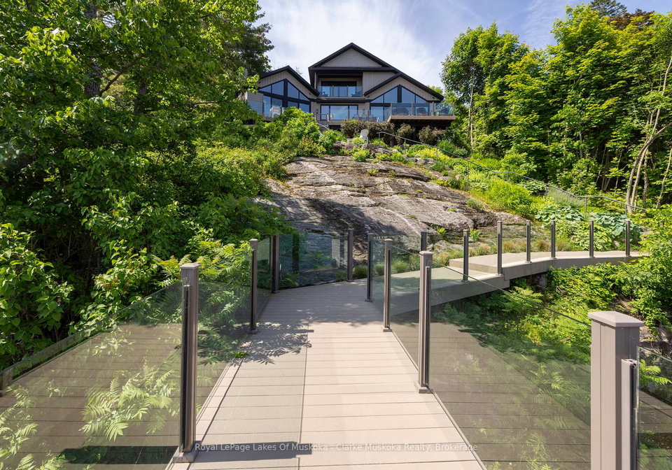305-wapaska-crescent-gravenhurst-ontario-x13001242