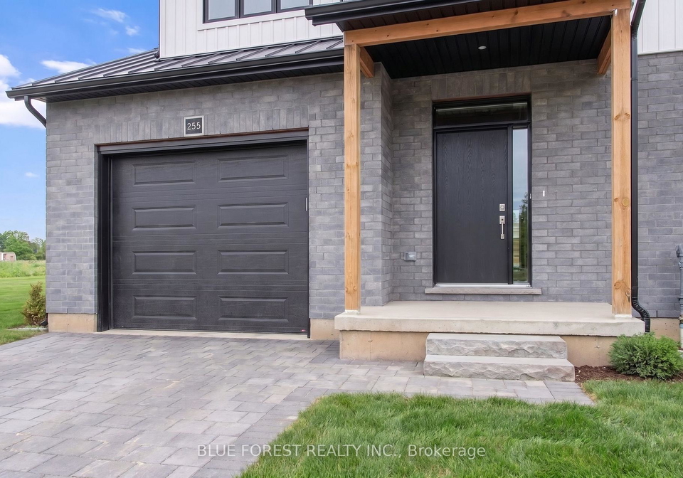 lot-2-mctavish-street-strathroy-caradoc-ontario-x13001424
