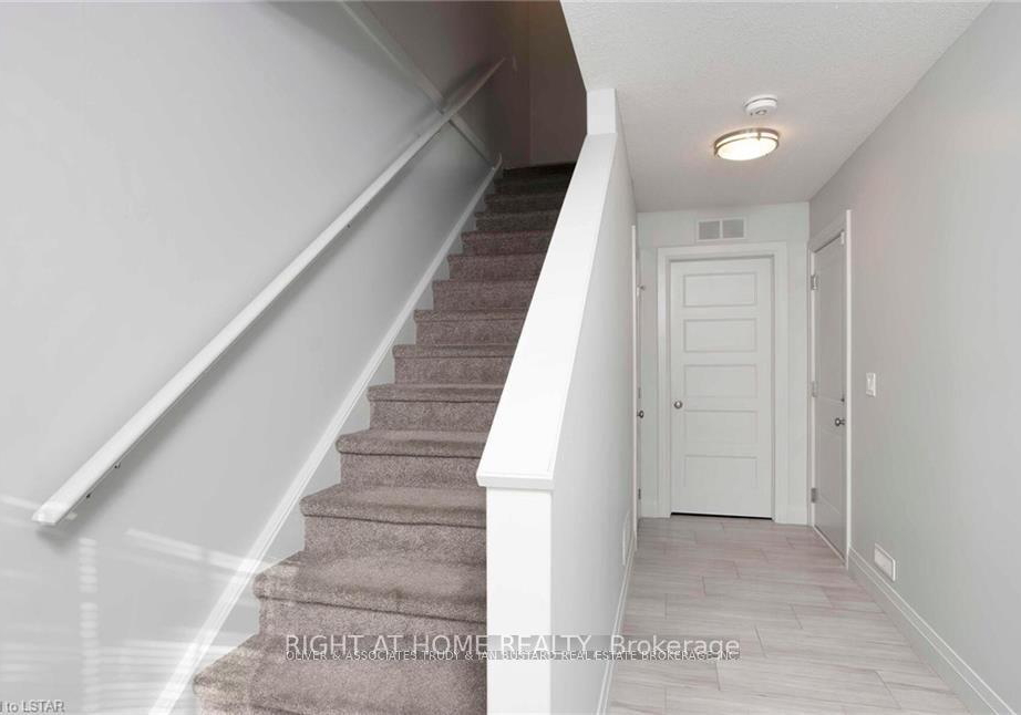3025-singleton-avenue-london-south-ontario-x13001580
