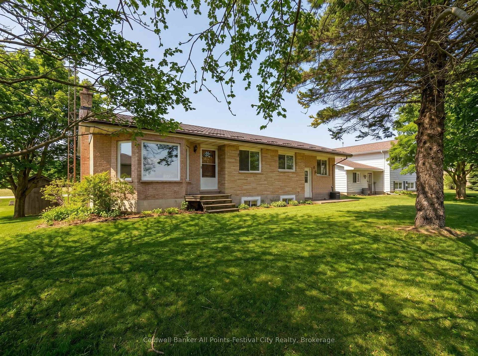 1-crawford-street-north-huron-ontario-x13001744