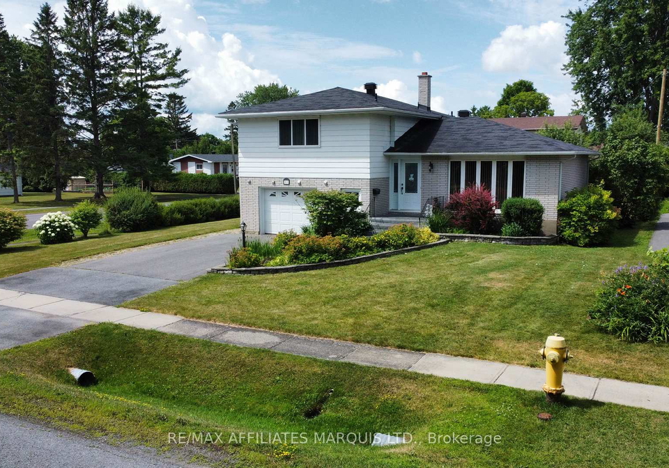 11-ault-drive-south-stormont-ontario-x13001790