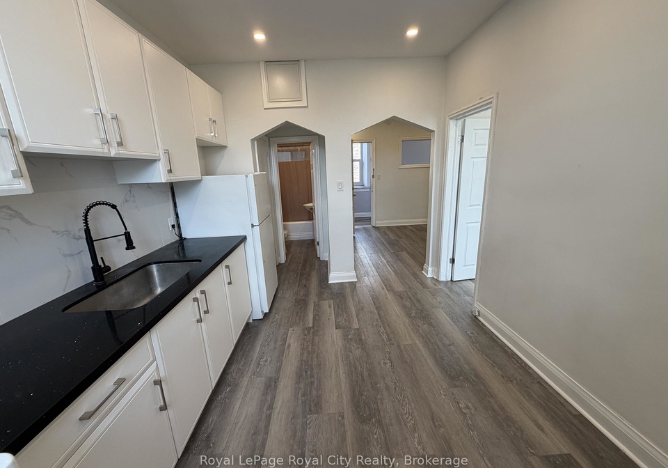 21-gordon-street-guelph-ontario-x13001912