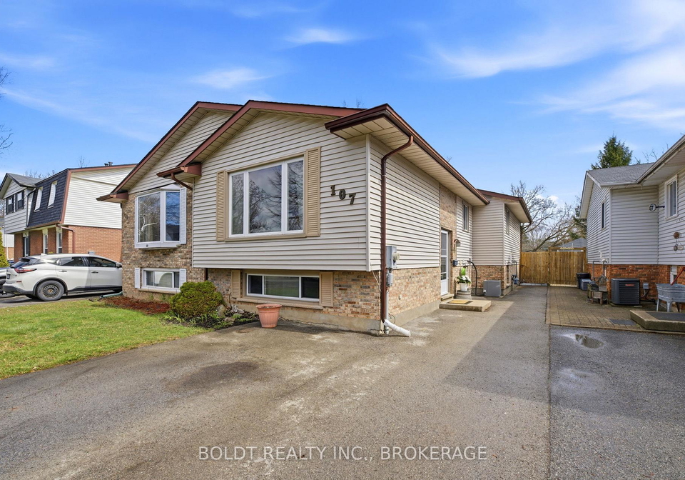 107-chapel-hill-crescent-welland-ontario-x13002486
