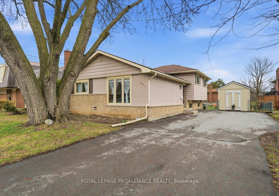 607-bridge-street-e-belleville-ontario-x13002696