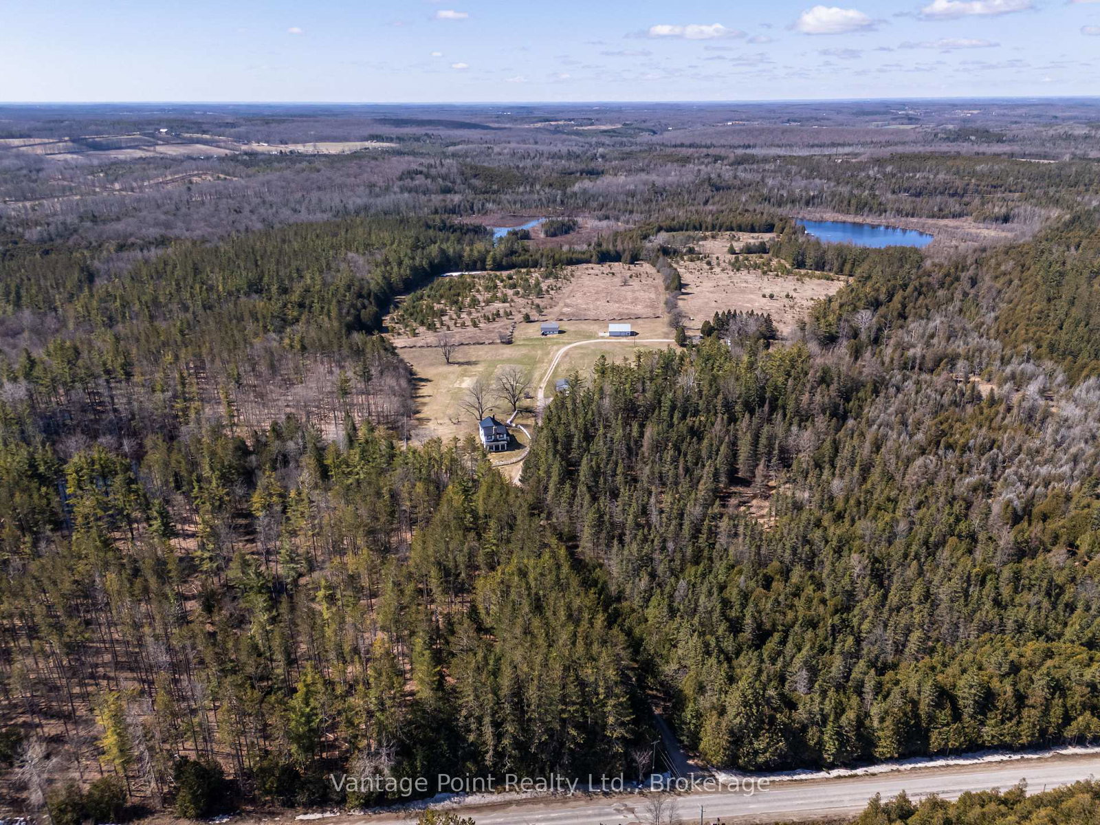 716612-west-back-line-chatsworth-ontario-x13002896