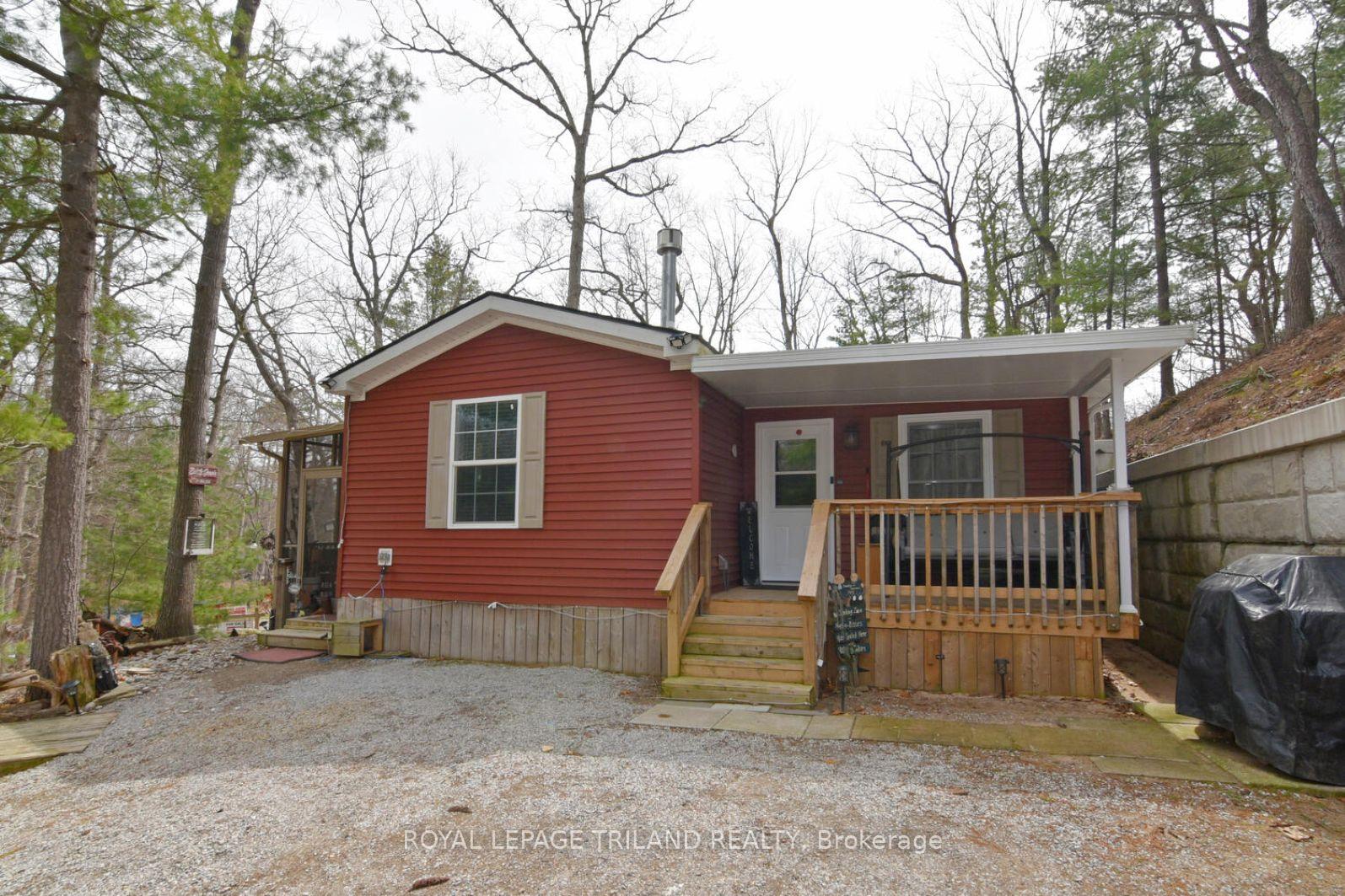 9826-northville-crescent-lambton-shores-ontario-x13003144