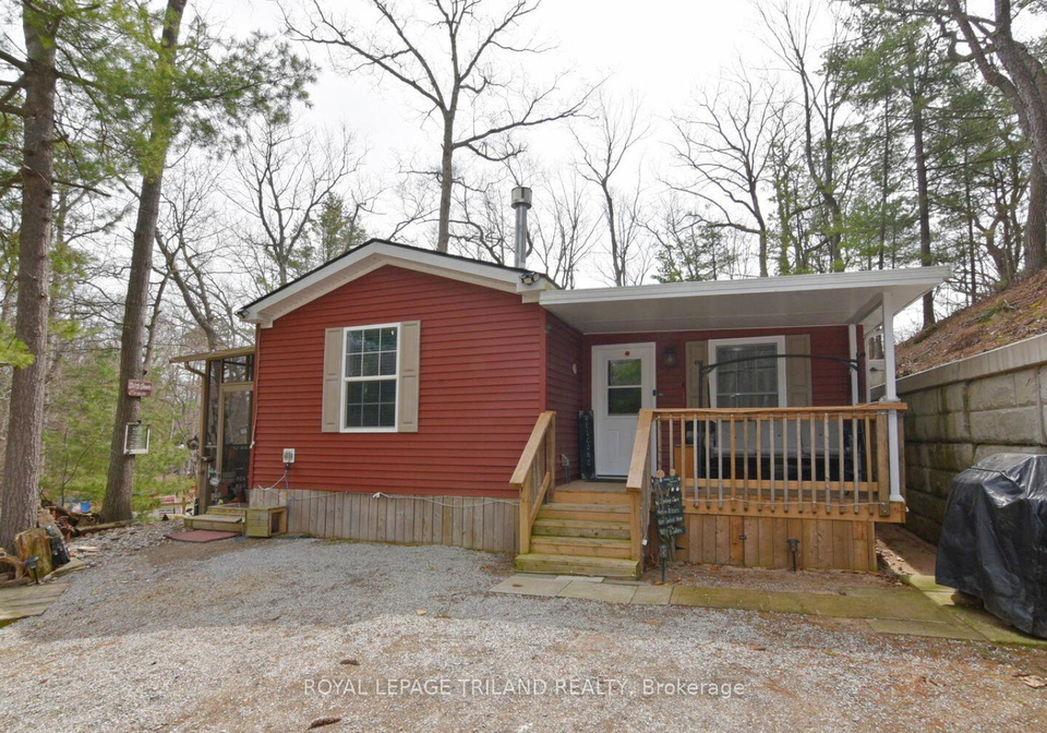 9826-northville-crescent-lambton-shores-ontario-x13003144