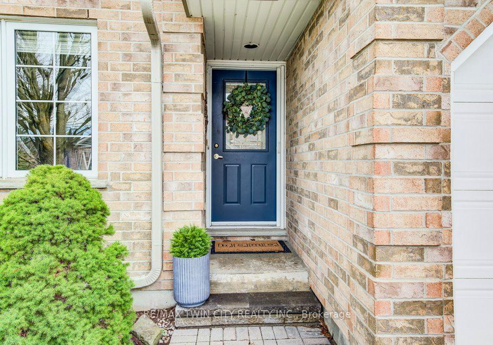 1198-swan-street-north-dumfries-ontario-x13003346