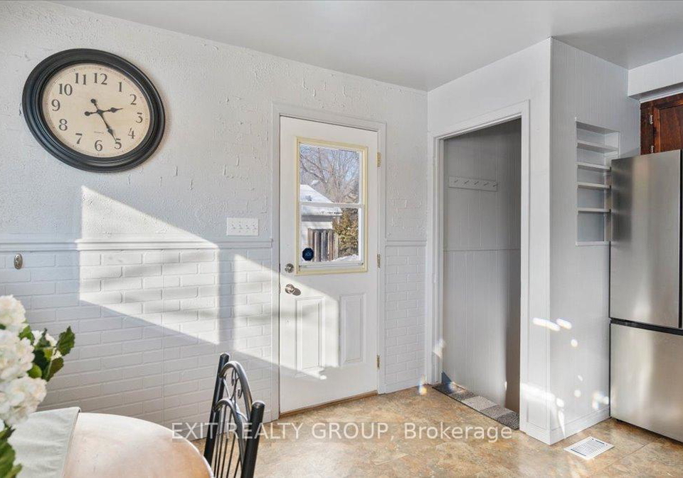 84-chatterton-valley-crescent-quinte-west-ontario-x13003418