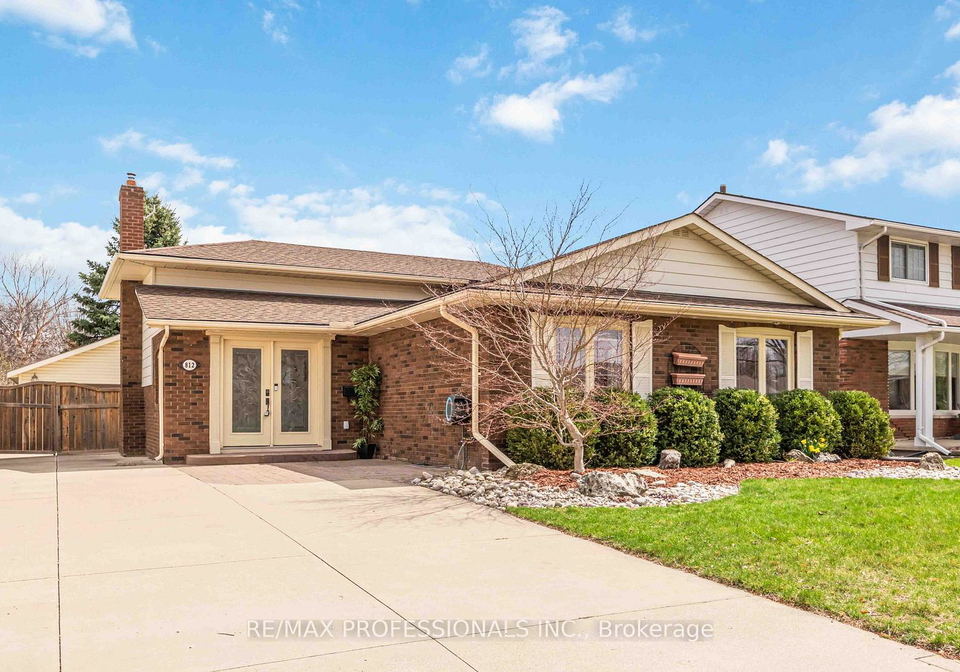 812-danbury-crescent-sarnia-ontario-x13003432