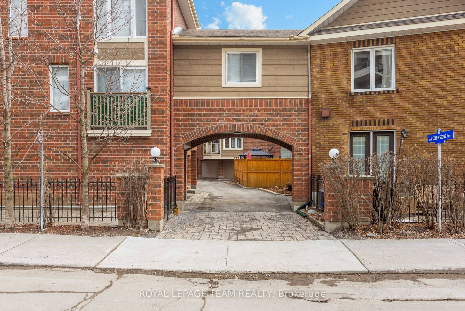 10-cornerstone-private-ottawa-ontario-x13003552