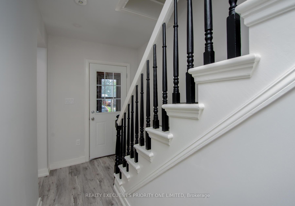 152-main-street-w-shelburne-ontario-x13003990