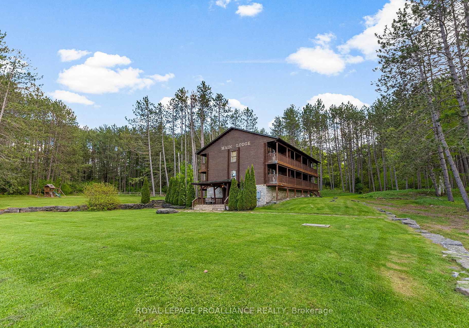16-beaver-creek-lane-tudor-and-cashel-ontario-x13004098