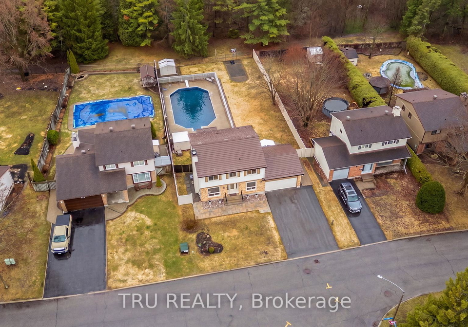 256-hoylake-crescent-ottawa-ontario-x13004376