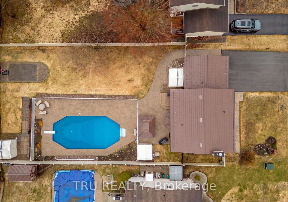 256-hoylake-crescent-ottawa-ontario-x13004376