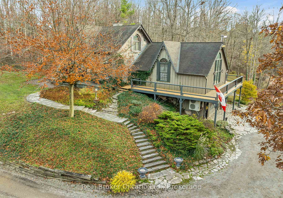 4766-hyndman-drive-southwest-middlesex-ontario-x13004718