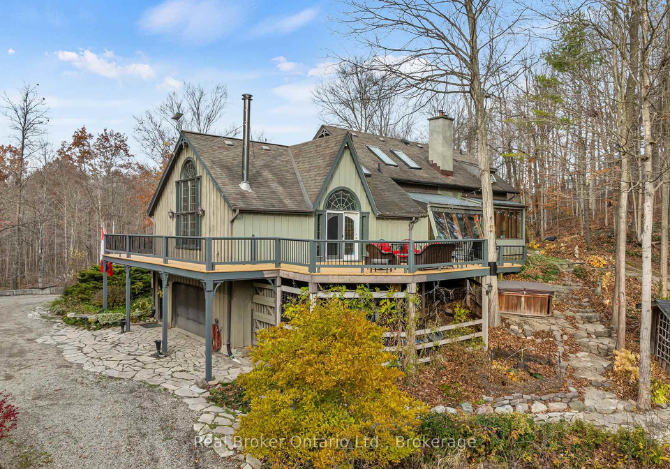 4766-hyndman-drive-southwest-middlesex-ontario-x13004718