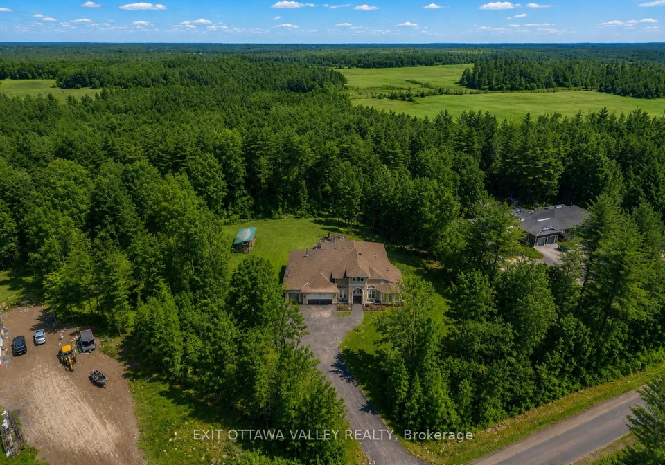740-walford-road-laurentian-valley-ontario-x13004766