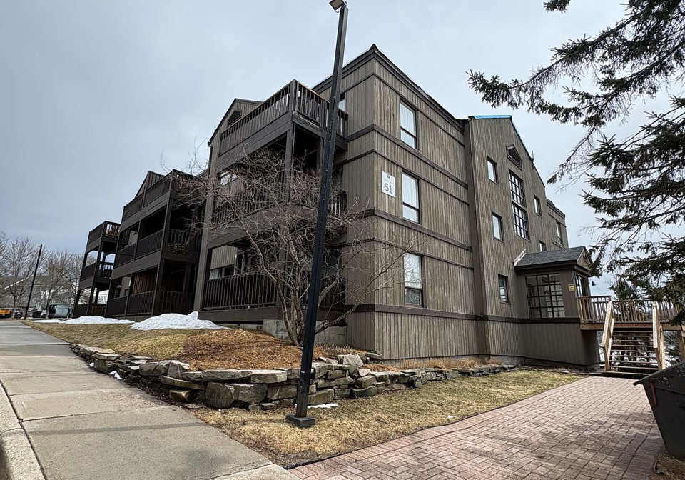 51-deerhurst-drive-huntsville-ontario-x13005124