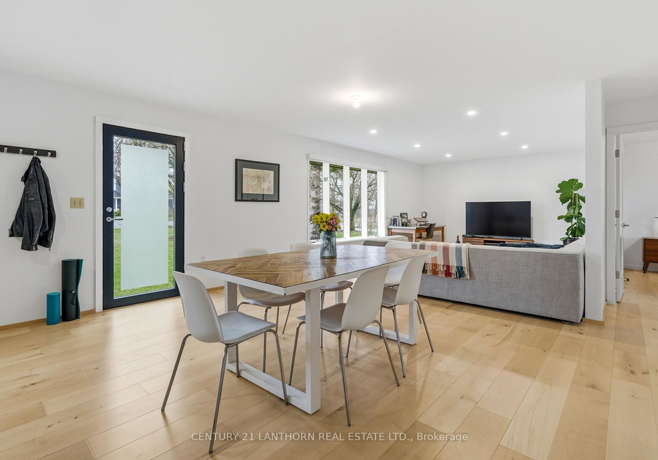 425-bloomfield-main-street-prince-edward-county-ontario-x13005242