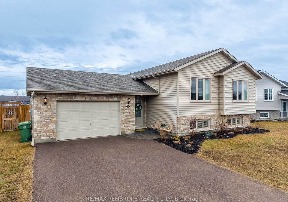 21-newport-drive-petawawa-ontario-x13005296