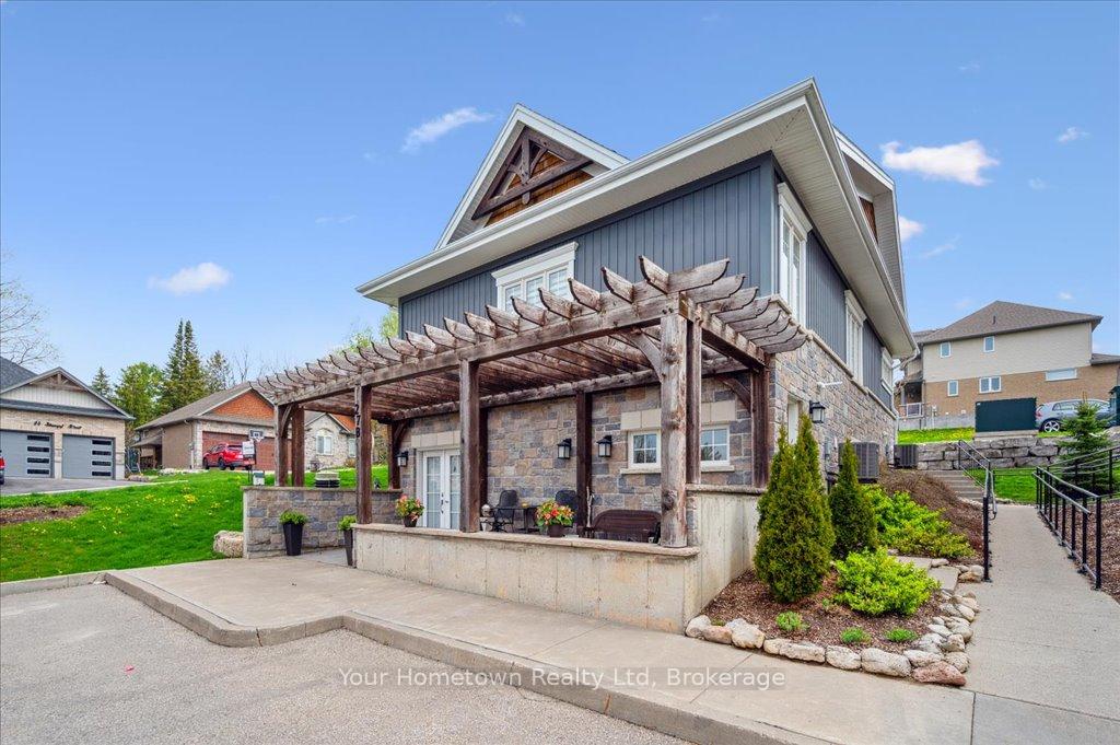 27-stumpf-street-centre-wellington-ontario-x13005462