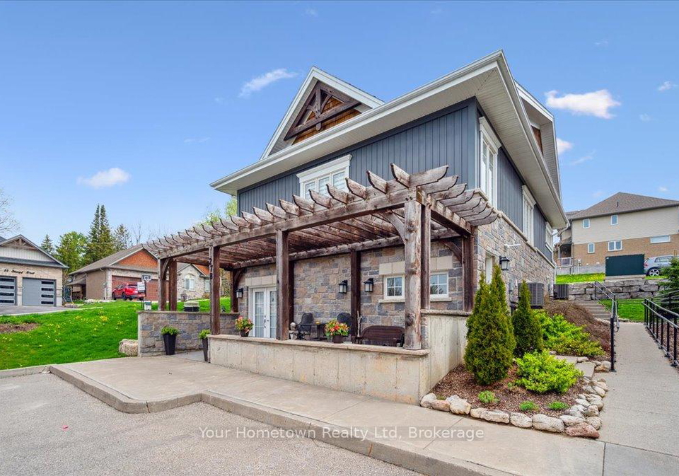 27-stumpf-street-centre-wellington-ontario-x13005462