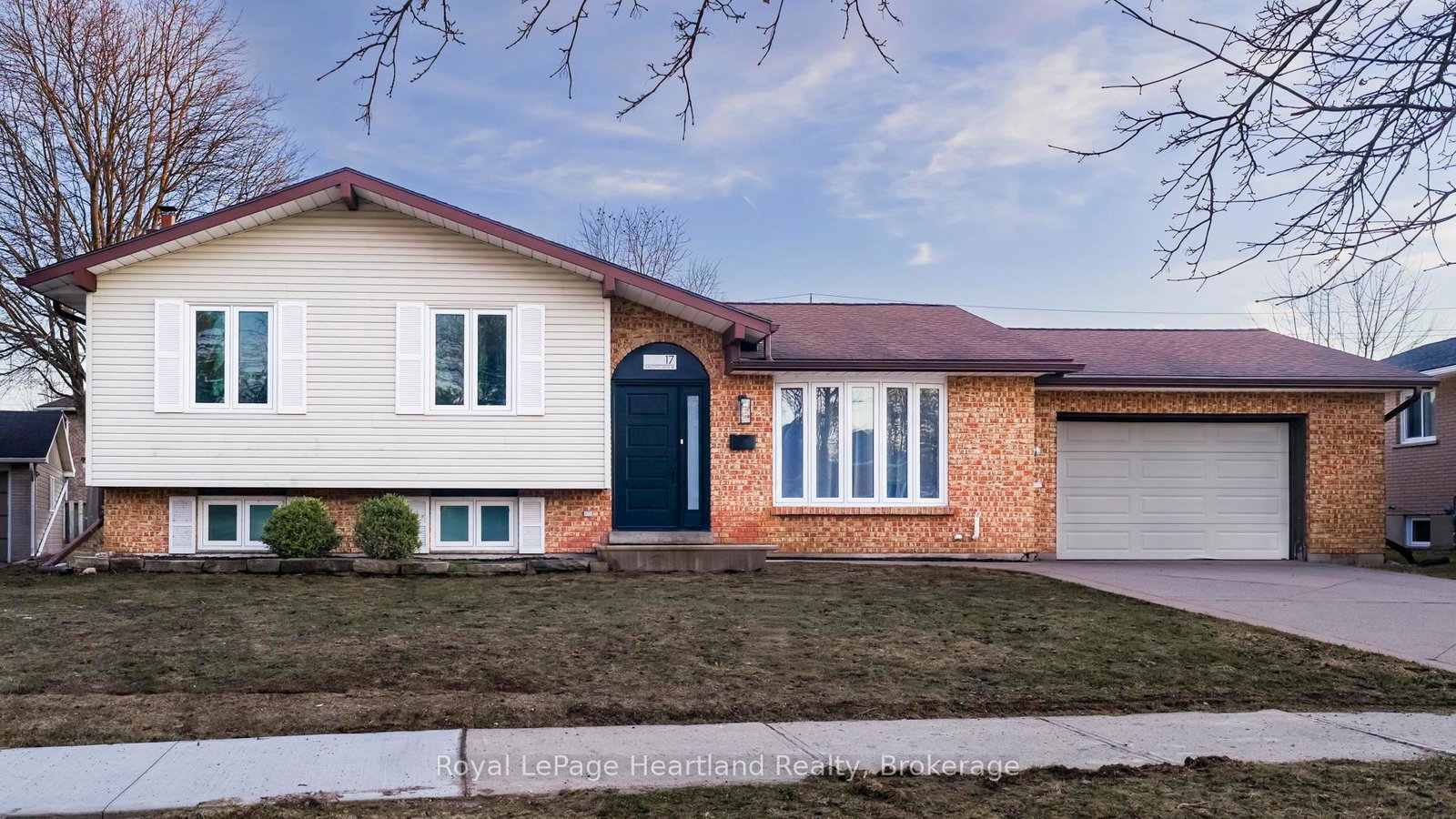 17-suncoast-drive-w-goderich-ontario-x13005554