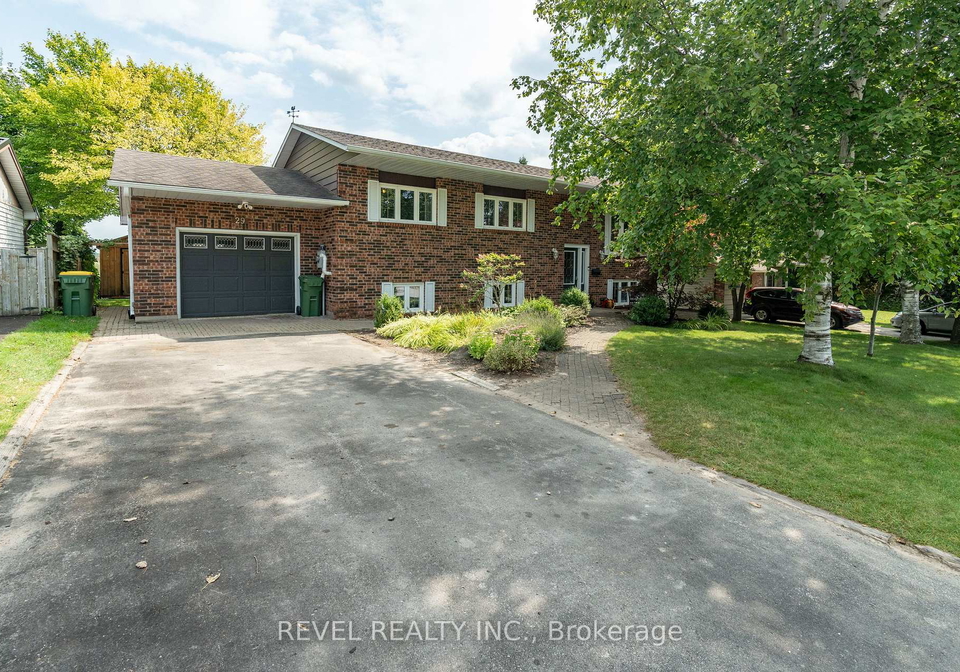 29-armstrong-crescent-grey-highlands-ontario-x13005804