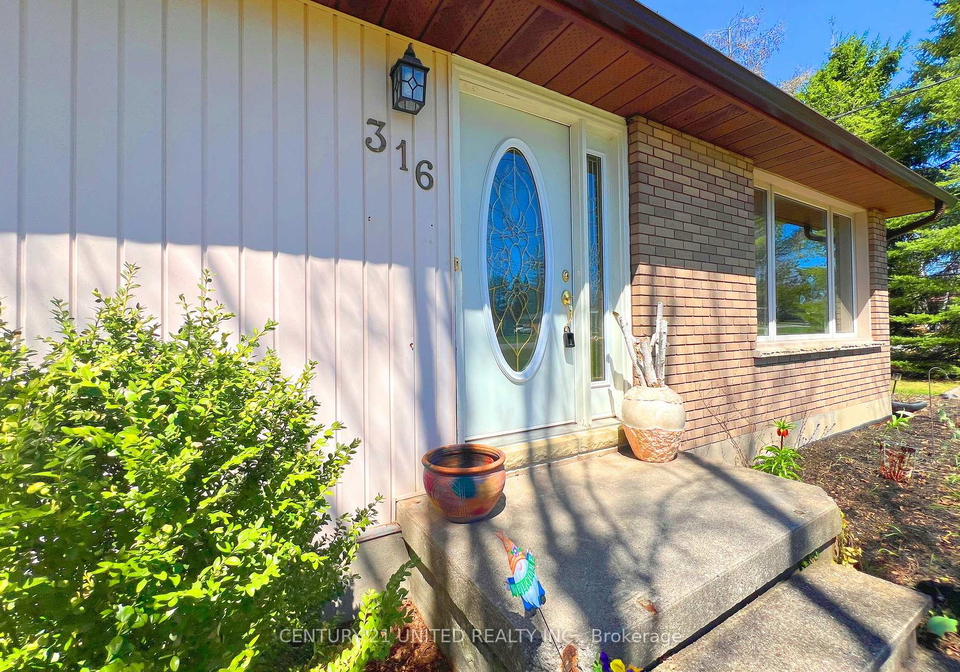 316-leon-avenue-selwyn-ontario-x13006396