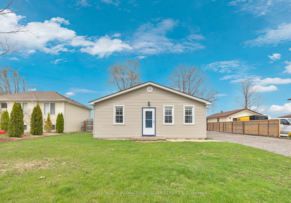 1030-oak-avenue-kingsville-ontario-x13006560
