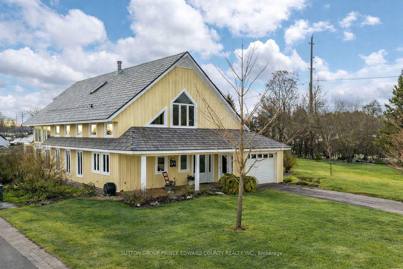 4-carla-court-prince-edward-county-ontario-x13006586
