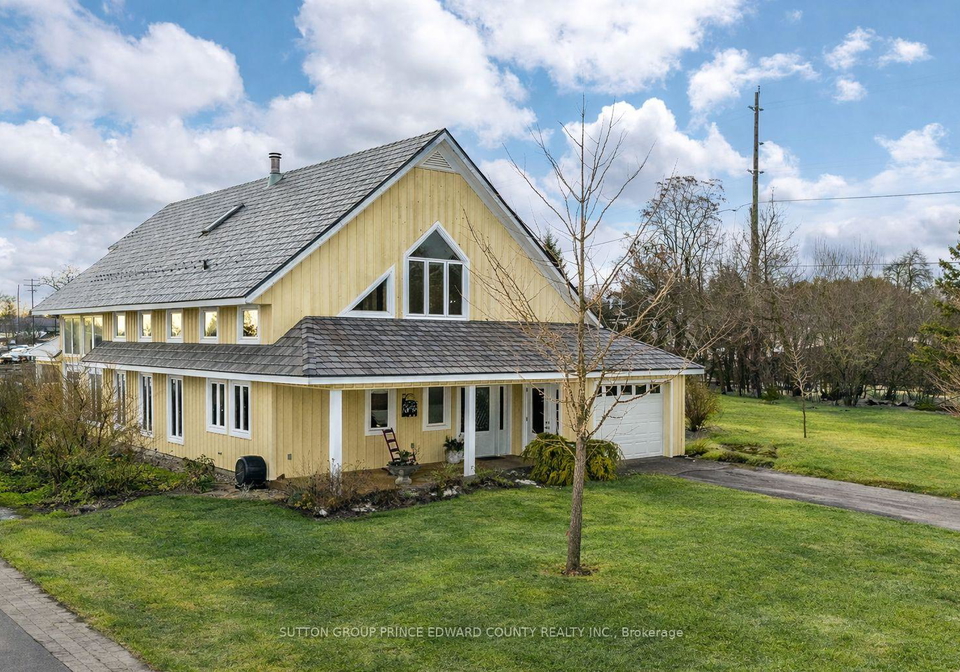 4-carla-court-prince-edward-county-ontario-x13006586