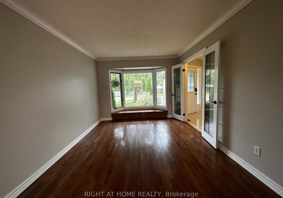 74-barrydale-crescent-london-north-ontario-x13006832
