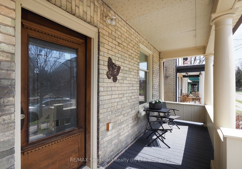 18-theresa-street-kitchener-ontario-x13007260
