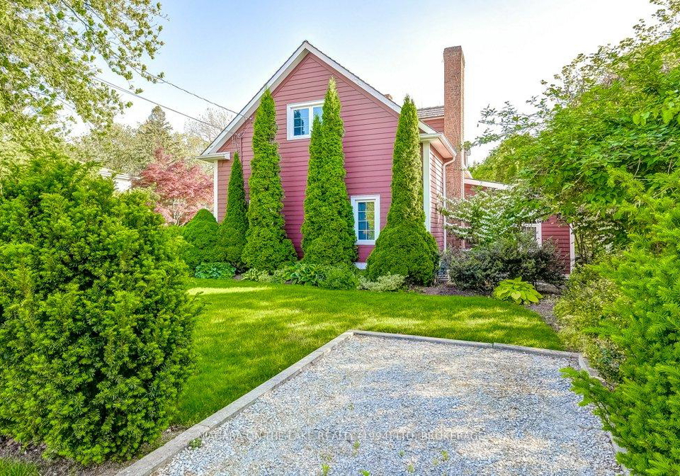 12-centre-street-niagara-on-the-lake-ontario-x13007334