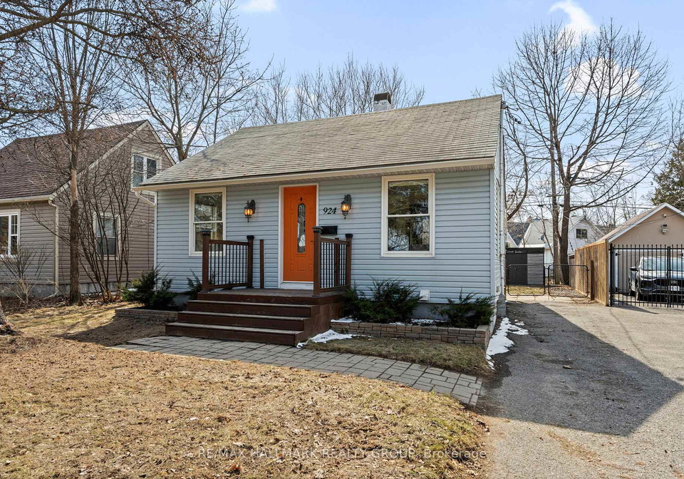 924-fisher-avenue-ottawa-ontario-x13007444