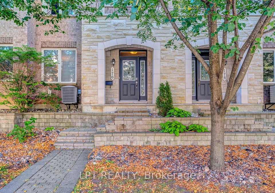 lanark-avenue-ottawa-ontario-x13007450
