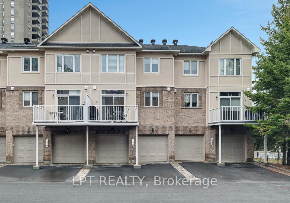 lanark-avenue-ottawa-ontario-x13007450