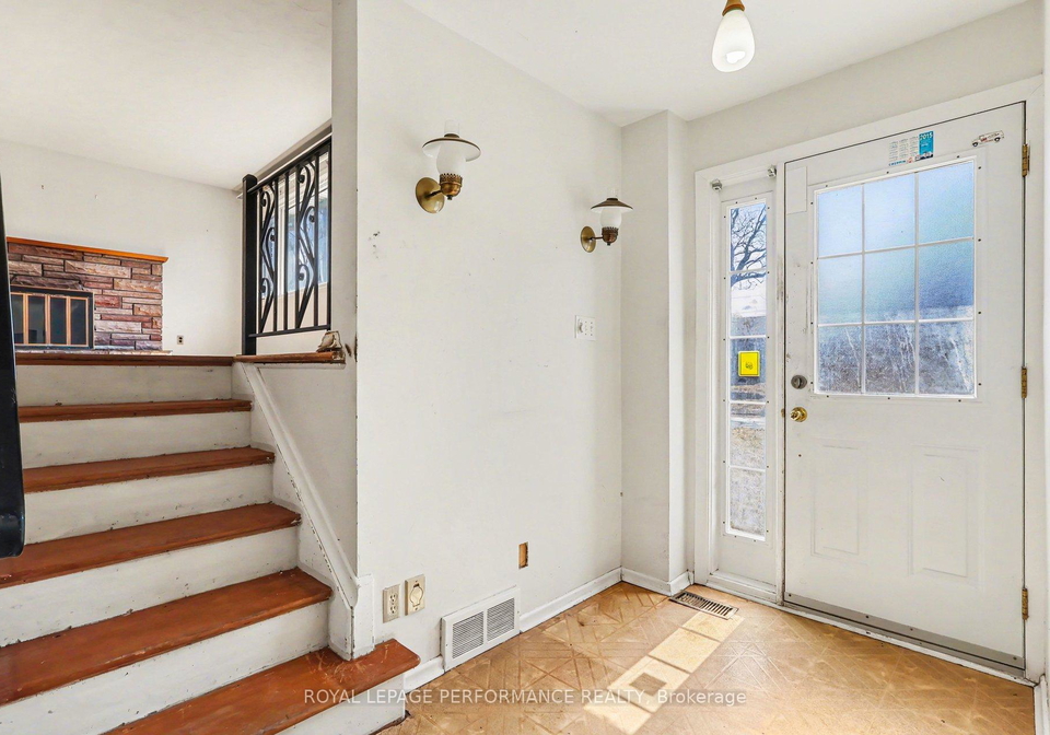 767-cross-avenue-ottawa-ontario-x13007454