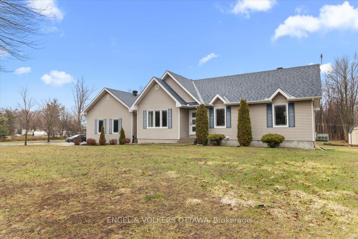 924-county-9-road-alfred-and-plantagenet-ontario-x13007682