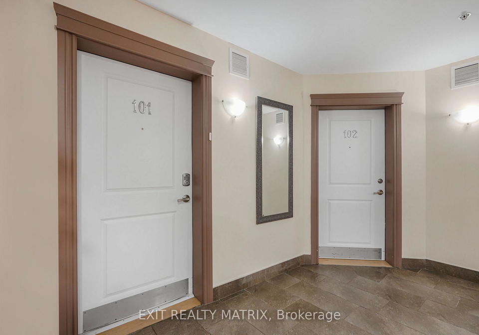 141-potts-private-ottawa-ontario-x13008124