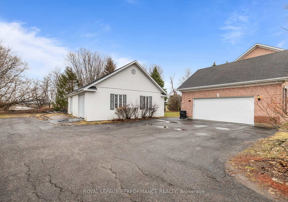 1007-st-pierre-road-russell-ontario-x13008416